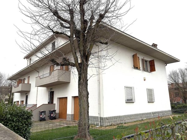 casa indipendente in vendita a Valsamoggia in zona Monteveglio