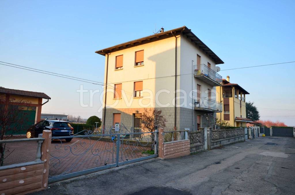 appartamento in vendita a Valsamoggia in zona Crespellano