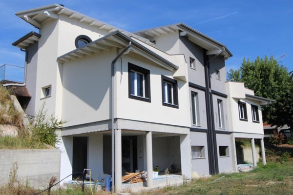 casa indipendente in vendita a Valsamoggia in zona Sant'Apollinare