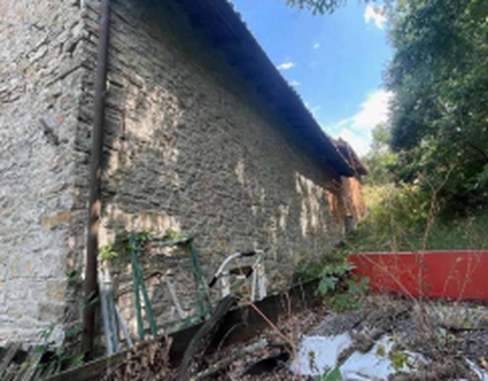 casa indipendente in vendita a Valsamoggia in zona Savigno