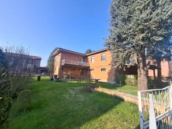 casa indipendente in vendita a Valsamoggia in zona Monteveglio