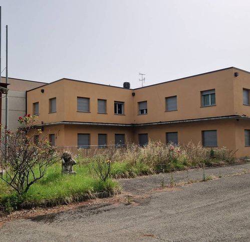 negozio in vendita a Valsamoggia in zona Crespellano