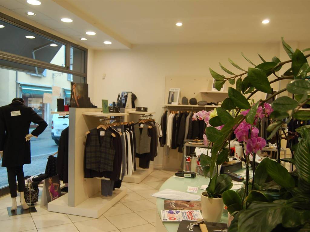 negozio in vendita a Valsamoggia in zona Bazzano