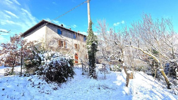 casa indipendente in vendita a Valsamoggia in zona Savigno