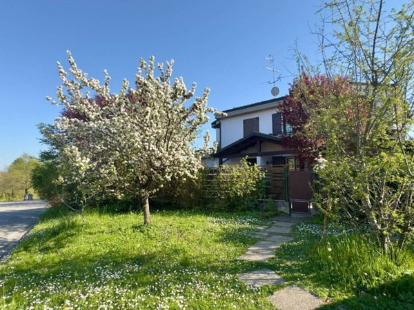casa indipendente in vendita a Valsamoggia in zona Bazzano