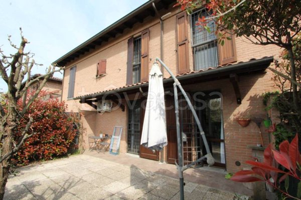 casa indipendente in vendita a Valsamoggia in zona Bazzano