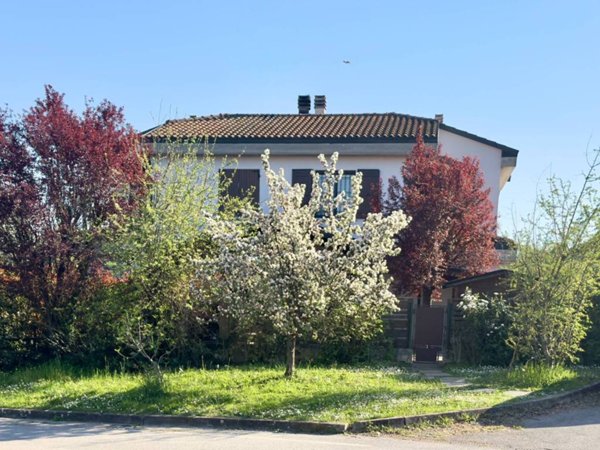 casa indipendente in vendita a Valsamoggia in zona Bazzano