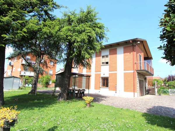 casa indipendente in vendita a Valsamoggia in zona Bazzano