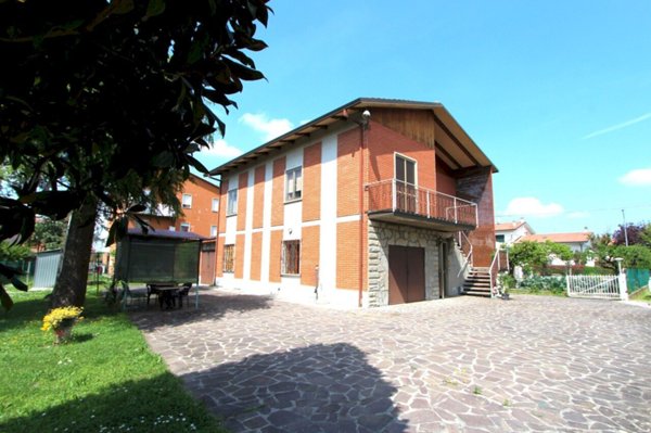 casa indipendente in vendita a Valsamoggia in zona Bazzano