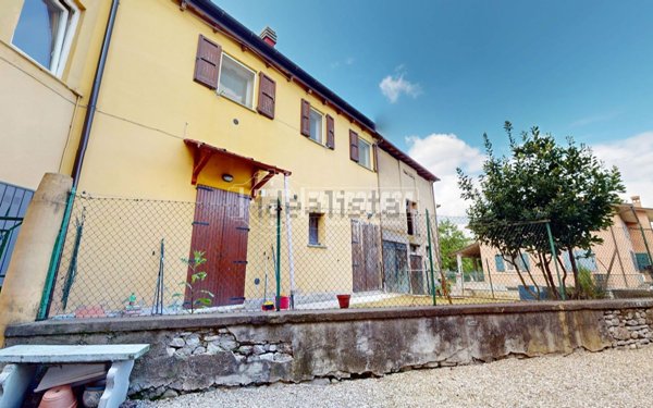 appartamento in vendita a Valsamoggia in zona Castelletto