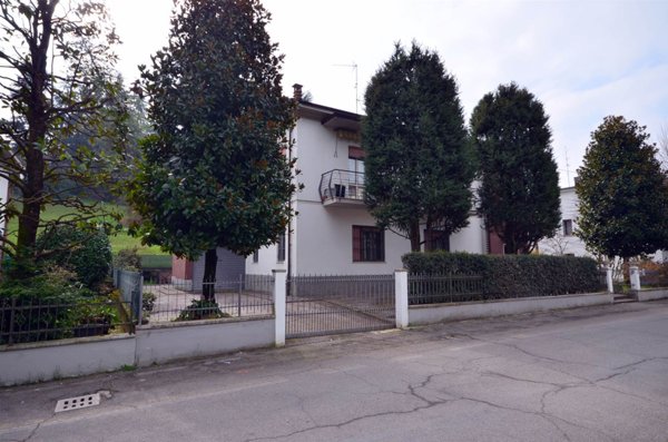 casa indipendente in vendita a Valsamoggia in zona Bazzano