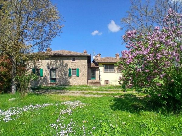 casa indipendente in vendita a Valsamoggia in zona Savigno