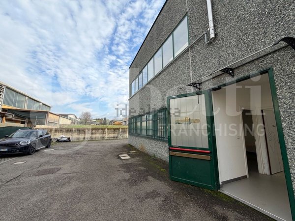 locale di sgombero in vendita a Valsamoggia in zona Monteveglio