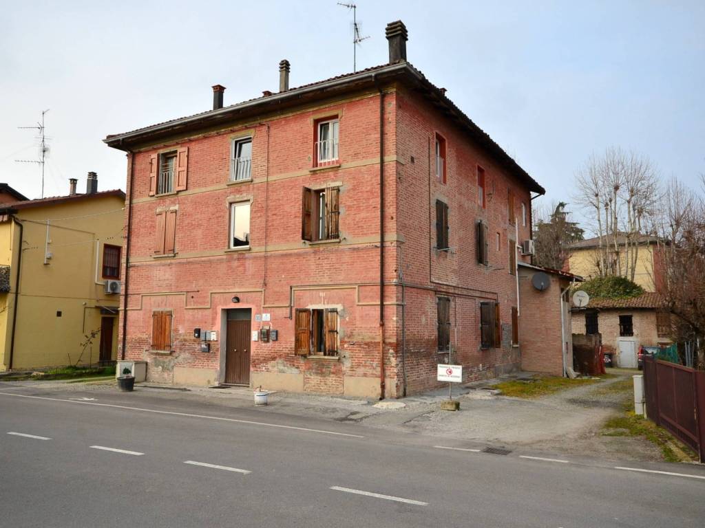 casa indipendente in vendita a Valsamoggia in zona Calcara