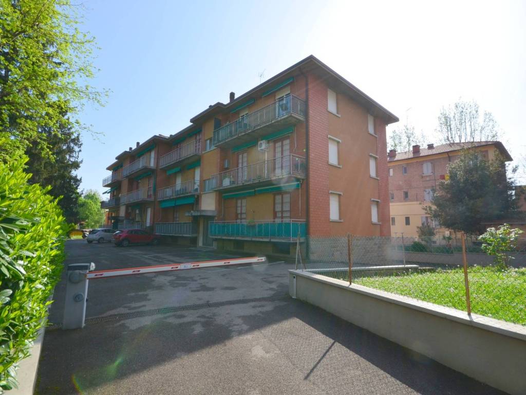 appartamento in vendita a Valsamoggia in zona Bazzano