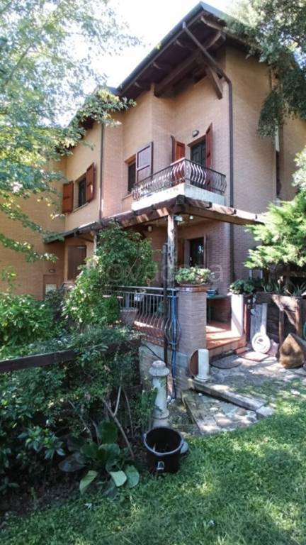 casa indipendente in vendita a Valsamoggia in zona Bazzano