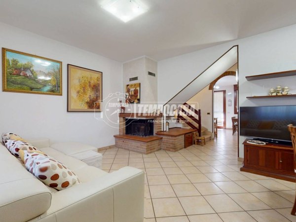 casa indipendente in vendita a Valsamoggia in zona Monteveglio