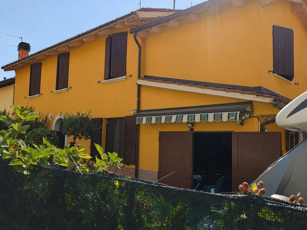 casa indipendente in vendita a Valsamoggia in zona Ponte Samoggia