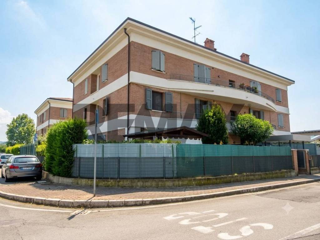 appartamento in vendita a Valsamoggia in zona Bazzano