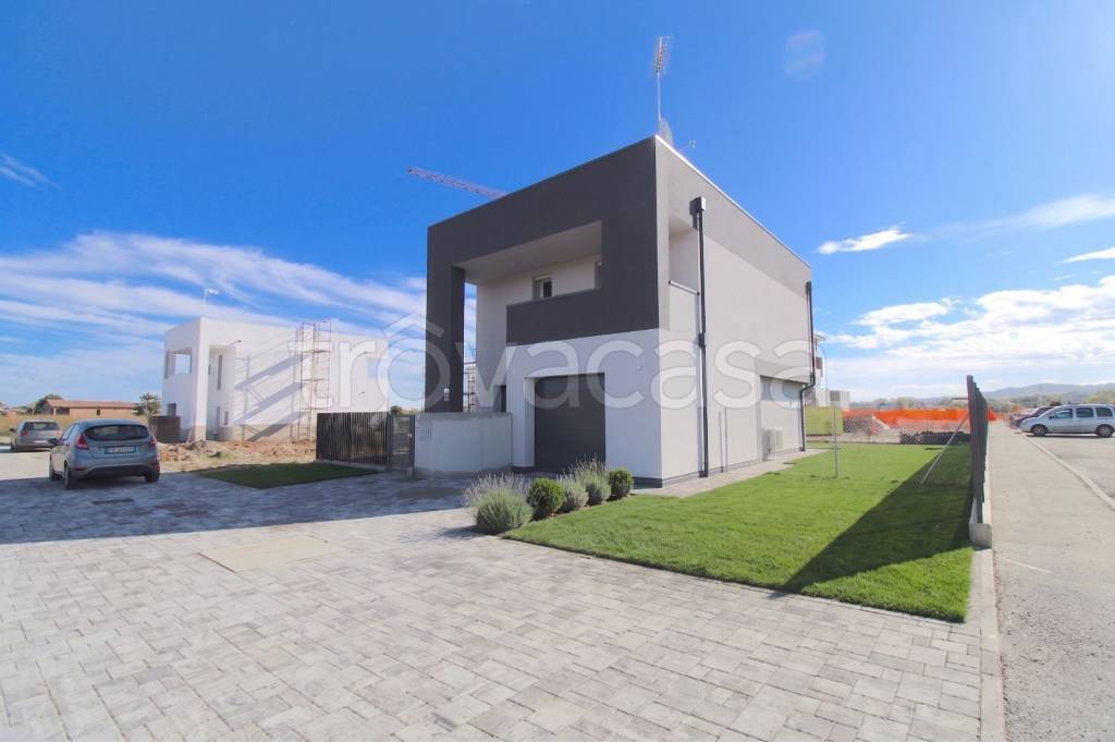 casa indipendente in vendita a Valsamoggia in zona Crespellano