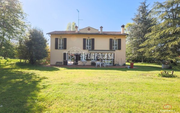 casa indipendente in vendita a Valsamoggia in zona Crespellano