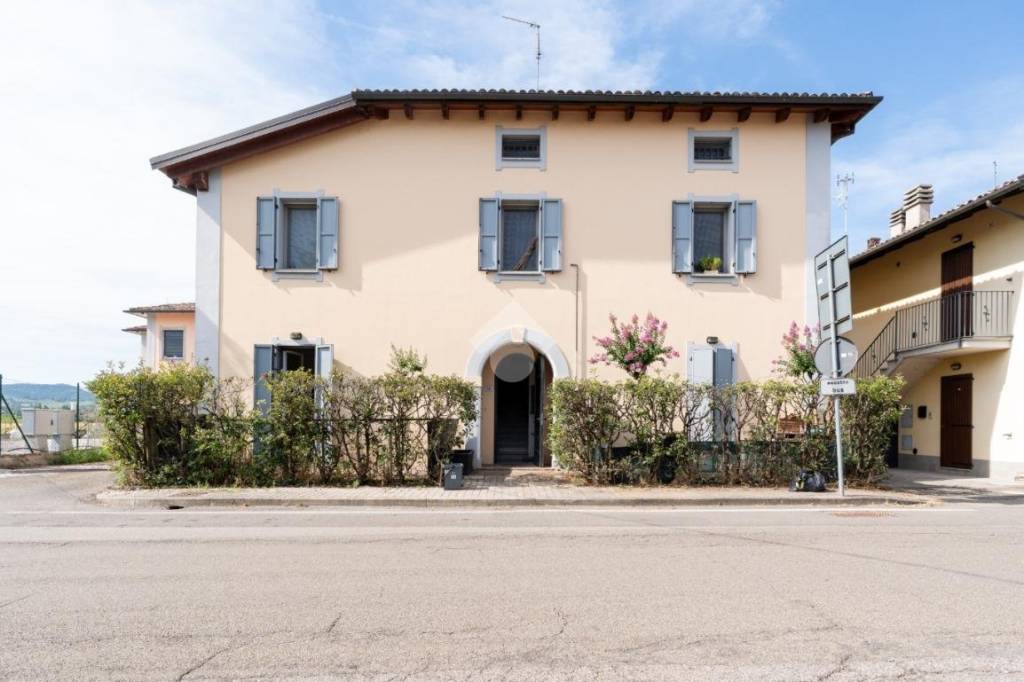 appartamento in vendita a Valsamoggia in zona Bazzano