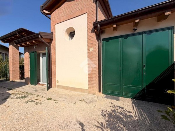 casa indipendente in vendita a Valsamoggia in zona Castelletto