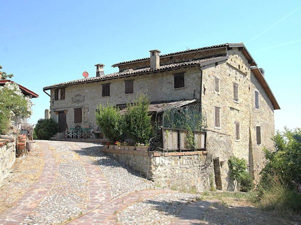 casa indipendente in vendita a Valsamoggia in zona Castelletto