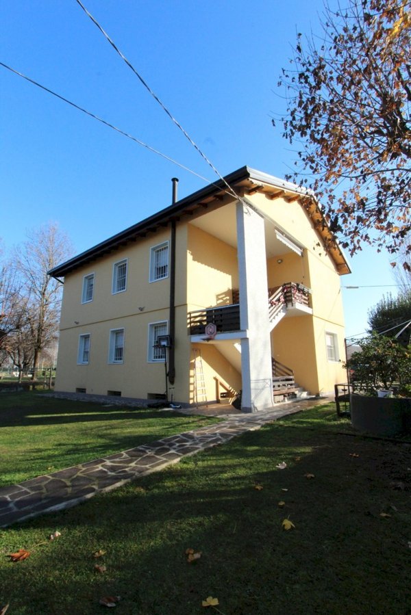 casa indipendente in vendita a Valsamoggia in zona Monteveglio