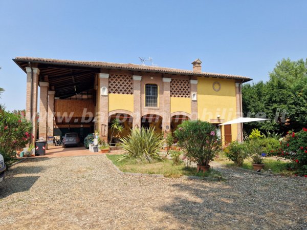 casale in vendita a Valsamoggia in zona Calcara