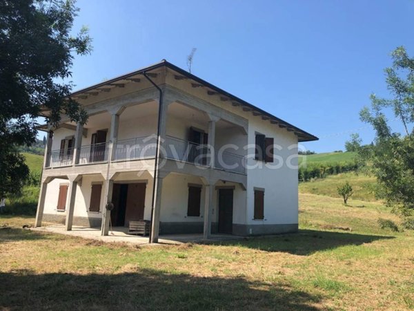 casa indipendente in vendita a Valsamoggia in zona Castello di Serravalle