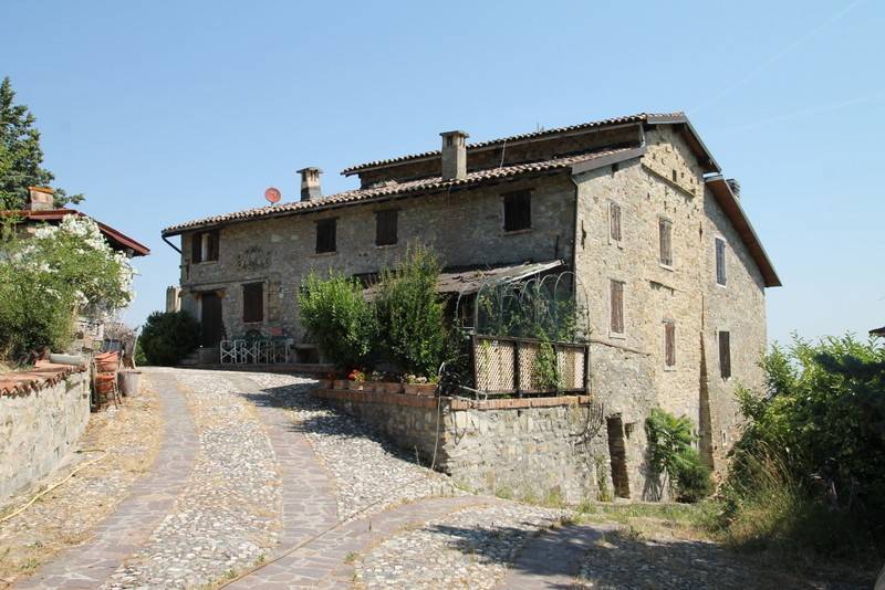 casa indipendente in vendita a Valsamoggia in zona Castelletto