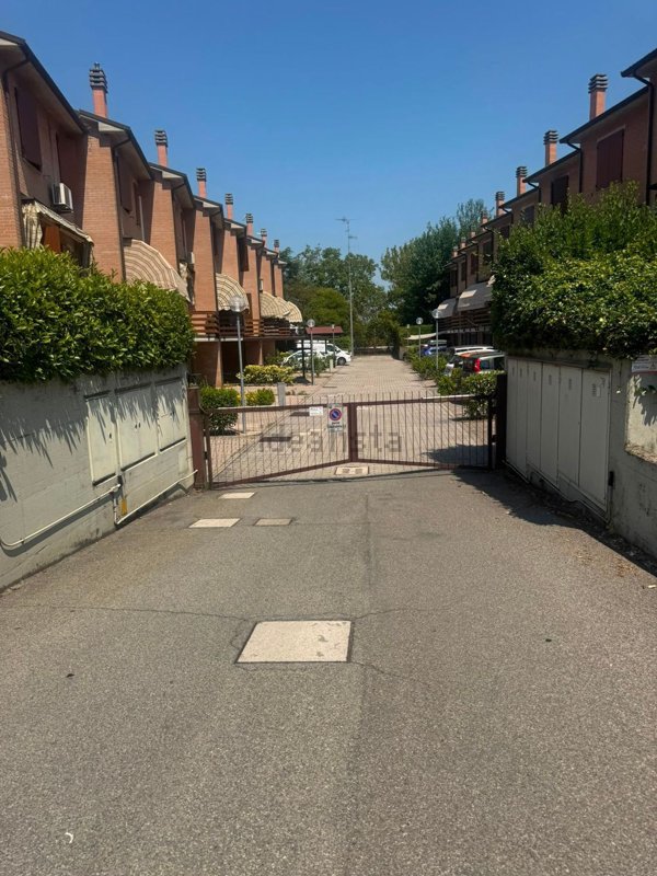 quadrivano in vendita a Valsamoggia in zona Crespellano