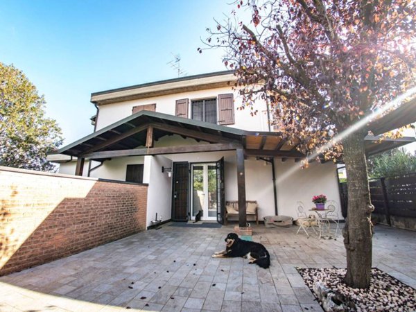 casa indipendente in vendita a Valsamoggia in zona Bazzano