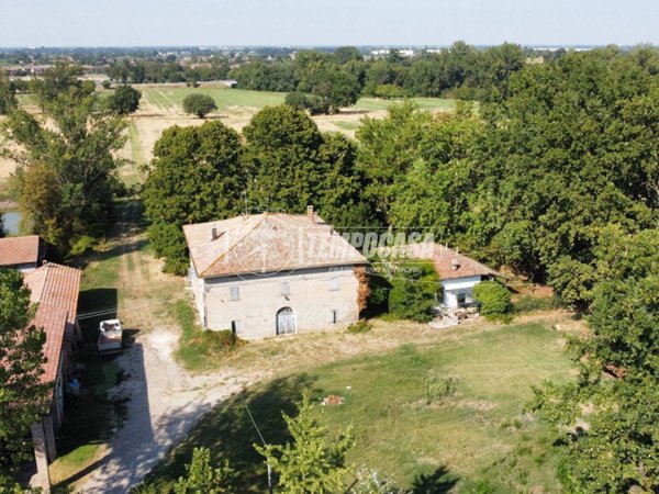 casa indipendente in vendita a Valsamoggia