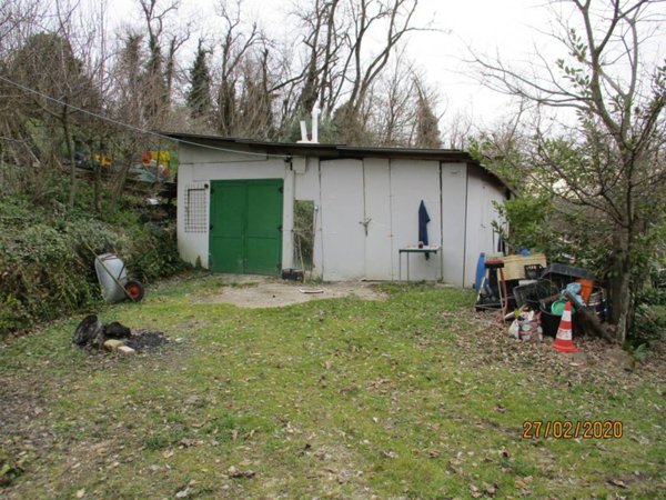 locale commerciale in vendita a Valsamoggia in zona San Prospero
