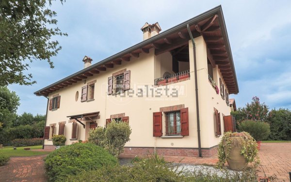 casa indipendente in vendita a Valsamoggia