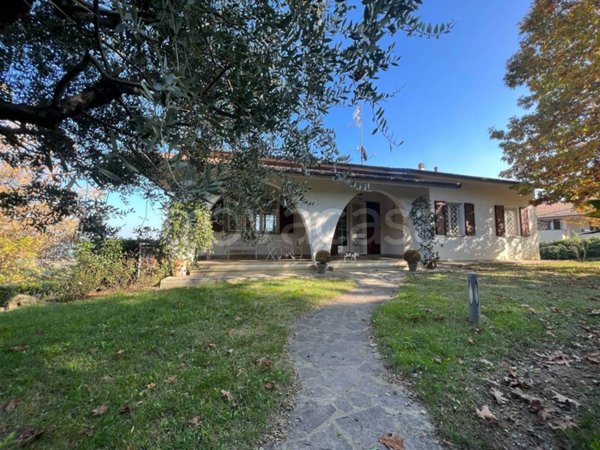 casa indipendente in vendita a Valsamoggia in zona Stiore