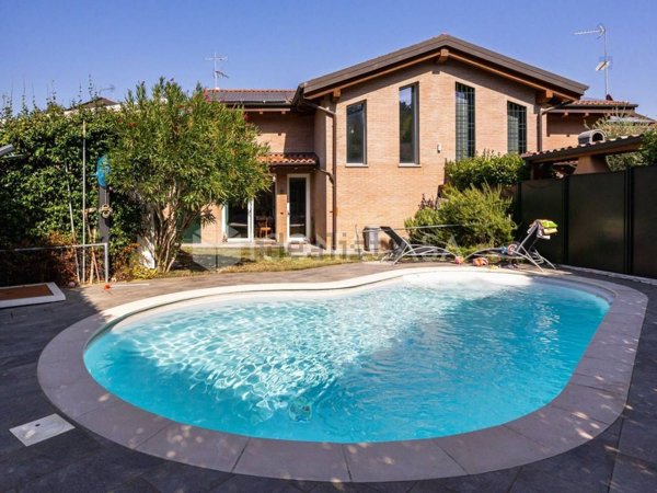 casa indipendente in vendita a Valsamoggia in zona Crespellano
