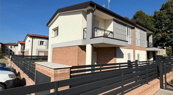 casa indipendente in vendita a Valsamoggia