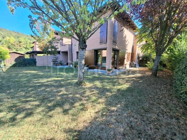 casa indipendente in vendita a Valsamoggia in zona Bersagliera