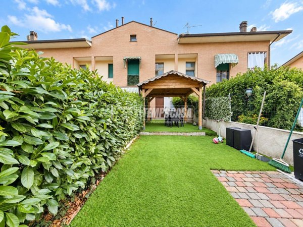 casa indipendente in vendita a Valsamoggia in zona Castelletto