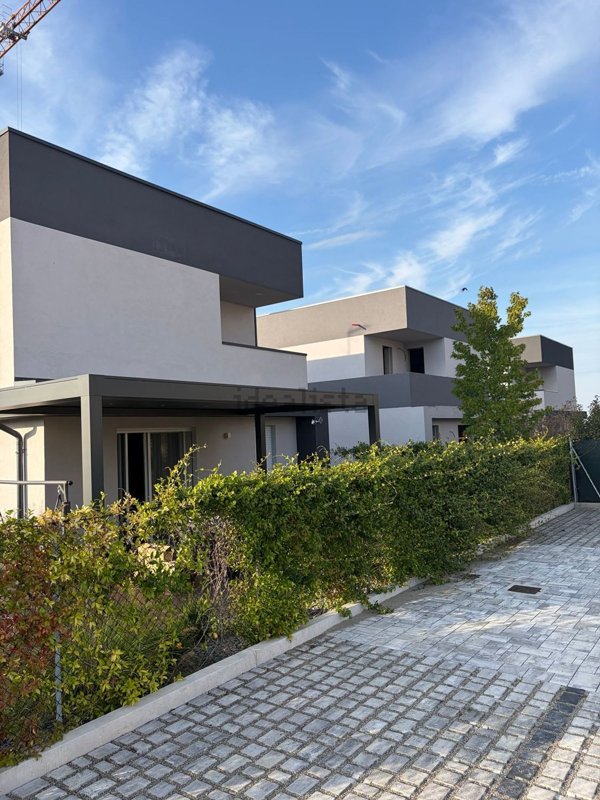 casa indipendente in vendita a Valsamoggia