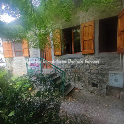 casa indipendente in vendita ad Alto Reno Terme in zona Porretta Terme