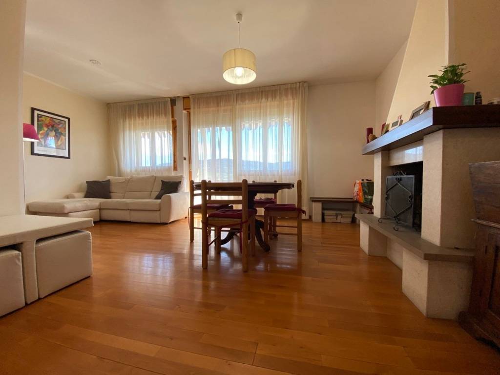appartamento in vendita ad Alto Reno Terme in zona Porretta Terme