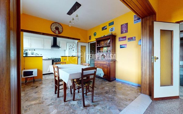 appartamento in vendita ad Alto Reno Terme in zona Porretta Terme