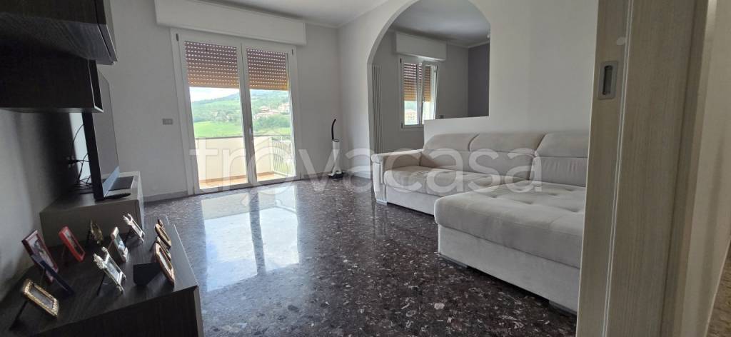 appartamento in vendita ad Alto Reno Terme in zona Porretta Terme