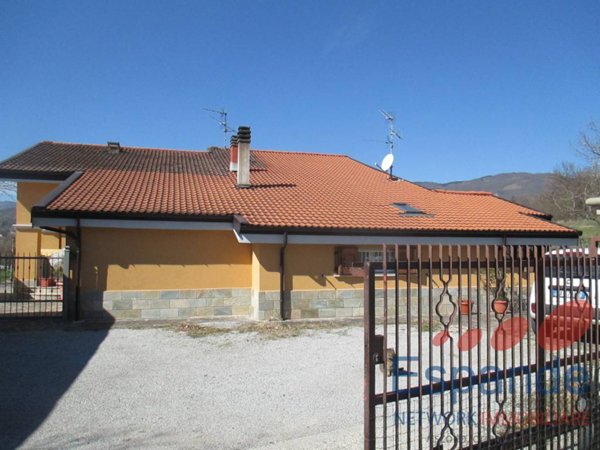 casa indipendente in vendita ad Alto Reno Terme