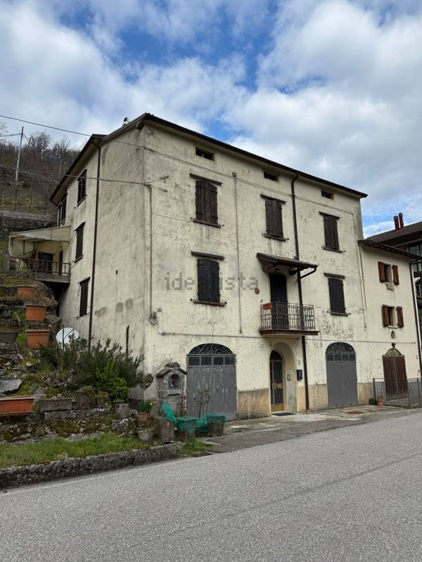 appartamento in vendita ad Alto Reno Terme in zona Granaglione