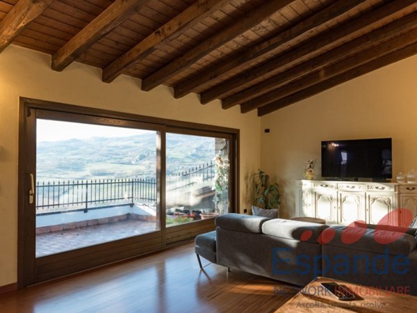 casa indipendente in vendita ad Alto Reno Terme